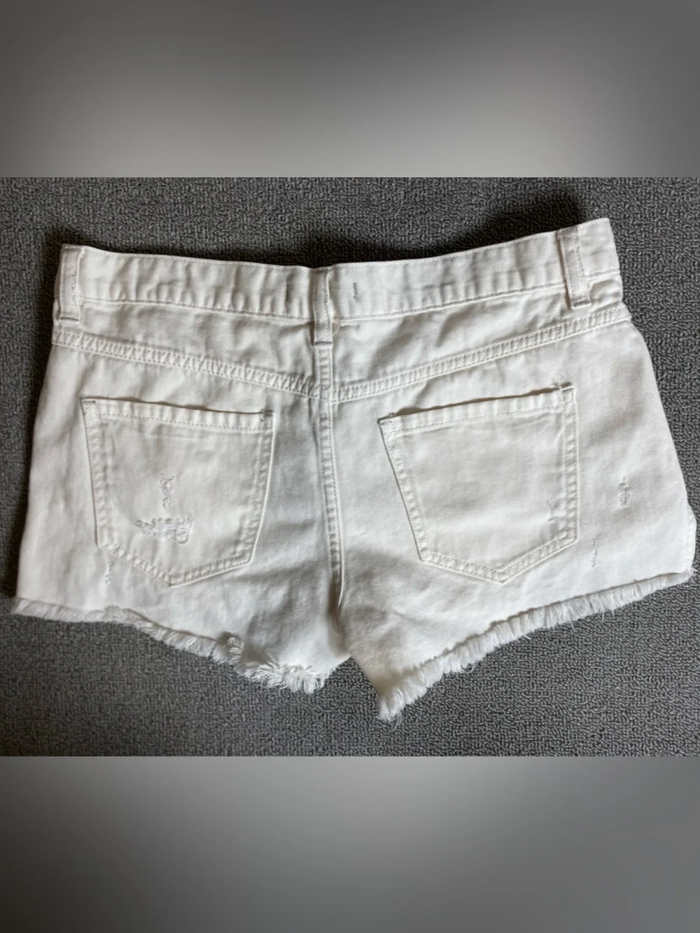 Free People Mid Rise Frayed Hem Button-Fly Denim Shorts- Summer Beach Vaction